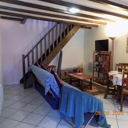 Holiday home Aux Roses *